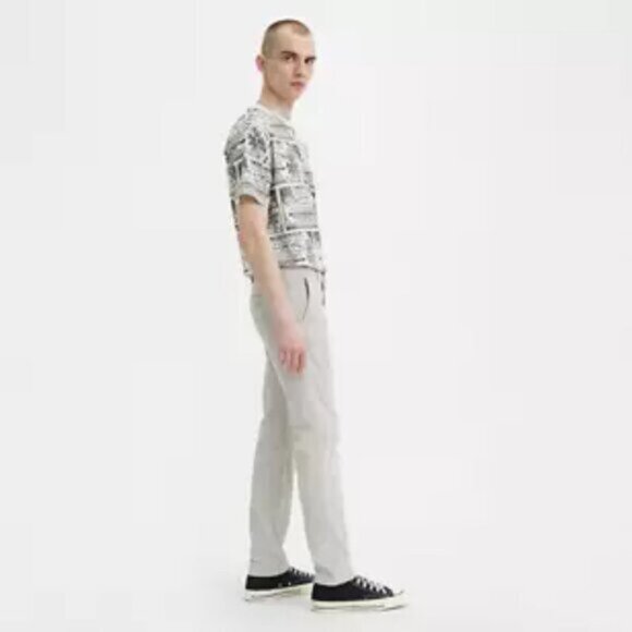 Levi's Men's XX Chino Corduroy Standard Fit Pants - Picture 7 of 7